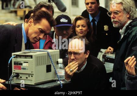 ARNOLD SCHWARZENEGGER, CHUCK RUSSELL, ERASER, 1996 Stock Photo