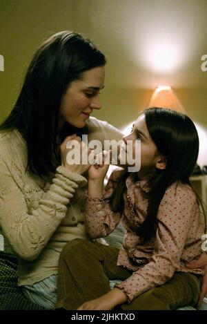 JENNIFER CONNELLY, ARIEL GADE, DARK WATER, 2005 Stock Photo