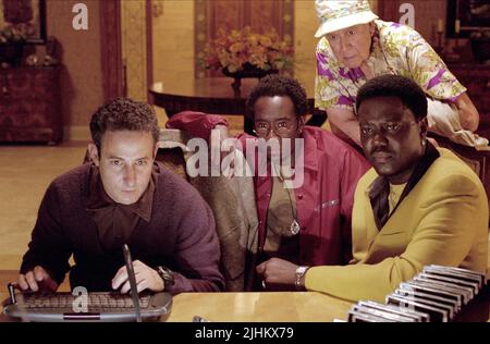 EDWARD JEMISON, DON CHEADLE, CARL REINER, BERNIE MAC, OCEAN'S ELEVEN, 2001 Stock Photo