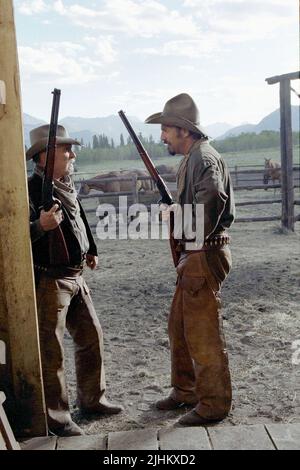 ROBERT DUVALL, KEVIN COSTNER, OPEN RANGE, 2003 Stock Photo