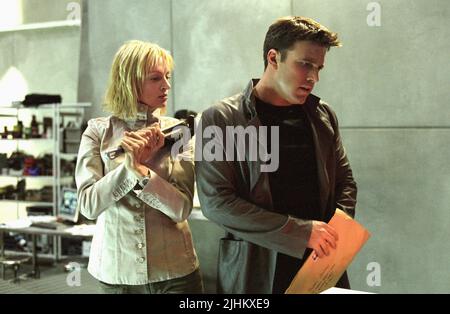 UMA THURMAN, BEN AFFLECK, PAYCHECK, 2003 Stock Photo