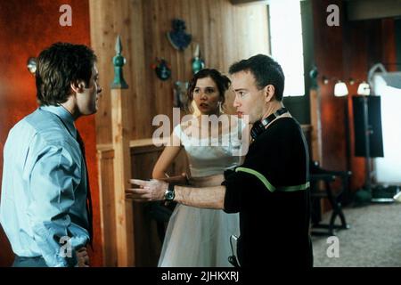 JAMES SPADER, MAGGIE GYLLENHAAL, STEVEN SHAINBERG, SECRETARY, 2002 Stock Photo