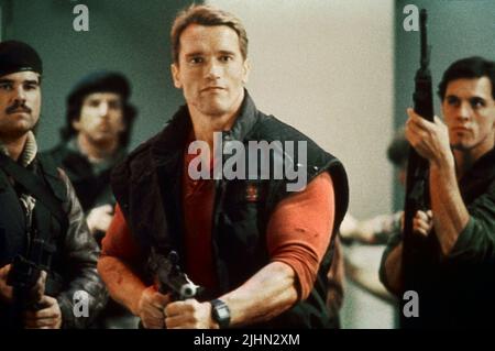 ARNOLD SCHWARZENEGGER, THE RUNNING MAN, 1987 Stock Photo