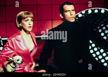 SARAH JESSICA PARKER , PIERCE BROSNAN, MARS ATTACKS!, 1996 Stock Photo