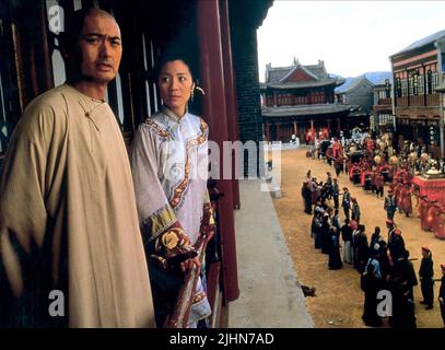 CHOW YUN-FAT, MICHELLE YEOH, CROUCHING TIGER  HIDDEN DRAGON, 2000 Stock Photo