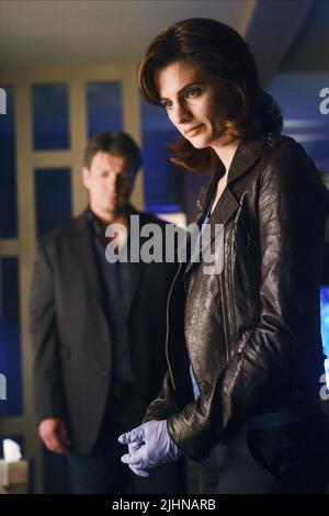 NATHAN FILLION, STANA KATIC, CASTLE, 2009 Stock Photo