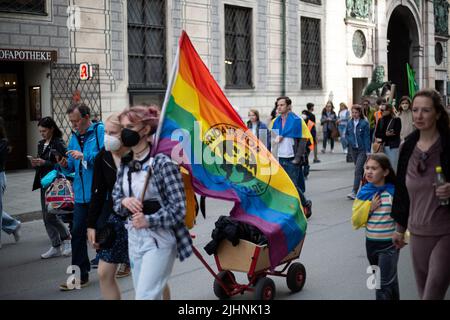 Munich, Germany. 29th Apr, 2022. On April 29, 2022 about 245 people gathered in Munich, Germany to protest for an embargo of oil and gas from Russia. Fridays for Future organuzed the demonstration. (Photo by Alexander Pohl/Sipa USA) Credit: Sipa USA/Alamy Live News Stock Photo