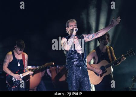 Naples, Italy. 18th July, 2022. Achille Lauro, pseudonym of Lauro De Marinis is an Italian singer-songwriter. Known for his works in hip hop, he took part in the 69th edition of the Sanremo Festival with the song Rolls Royce. Live at the Arena Flegrea in Napooli is accompanied by 52 elements, in addition to the 5 members of the band, and will stage a whole new show, from the arrangements to the costumes, an evolution of everything we have seen so far. (Photo by Carlo Vergani/Pacific Press/Sipa USA) Credit: Sipa USA/Alamy Live News Stock Photo