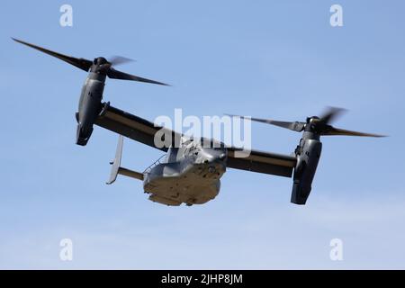 Fairford, UK, 16th July 2022. The US Air Force demonstrated the capabilities of the Bell Boeing CV-22B Osprey from 7th Special Operations Squadron at RIAT 2022, Fairford, UK