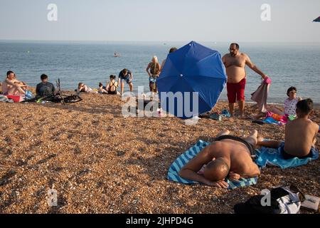 Brighton Beach UK during heatwave 2022 Stock Photo