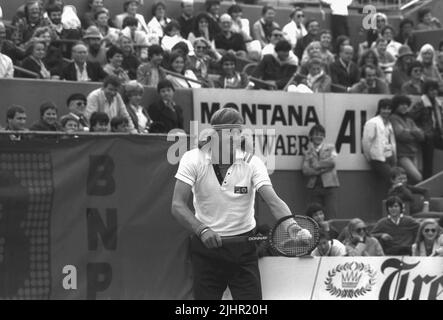 The Swedish tennis player Björn Borg, during a warm-up session at the French Open. Paris, Roland-Garros stadium, May 1980 Stock Photo