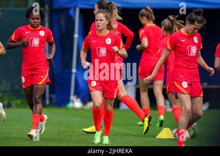 STOCKPORT, UNITED KINGDOM - JULY 20: Marisa Olislagers of the Netherlands during a Training Session of Netherlands Women at Stockport County Training Centre on July 20, 2022 in Stockport, United Kingdom. (Photo by Joris Verwijst/Orange Pictures) Stock Photo