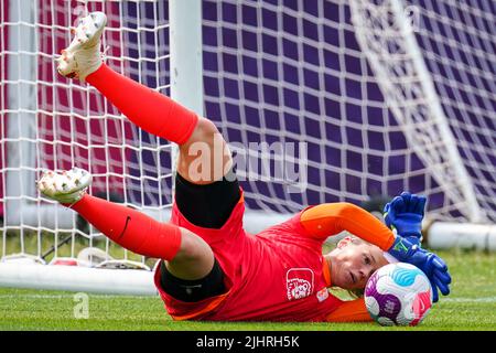 STOCKPORT, UNITED KINGDOM - JULY 20: Barbara Lorsheyd of the Netherlands during a Training Session of Netherlands Women at Stockport County Training Centre on July 20, 2022 in Stockport, United Kingdom. (Photo by Joris Verwijst/Orange Pictures) Stock Photo