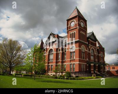 A view of a Historic Miami County Kansas (KS) Courthouse in Paola on a ...