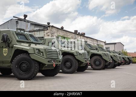 Ukrainian Border, Poland. 16th July, 2022. The 11 new Italian-made MLS SHIELD armoured vehicles that will be delivered to the Airborne Assault Forces of Ukraine. The armoured vehicles bought by the Poroshenko Foundation together with volunteers, are already near the Ukrainian border and will soon be at the front. The 11 brand new armoured vehicles of the NATO standard are at the Polish border and this is the first time new combat armoured vehicles are sold to volunteers and benefactors, Poroshenko said. Credit: SOPA Images Limited/Alamy Live News Stock Photo