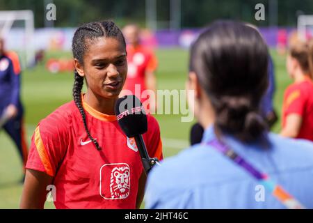 STOCKPORT, UNITED KINGDOM - JULY 20: Esmee Brugts of the Netherlands during a Training Session of Netherlands Women at Stockport County Training Centre on July 20, 2022 in Stockport, United Kingdom. (Photo by Joris Verwijst/Orange Pictures) Stock Photo