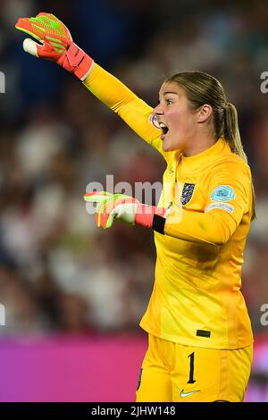 Brighton, UK. 20th July, 2022. Mary Earps, the goalkeeper of England Women looks on. UEFA Women's Euro England 2022, quarter-final match, England women v Spain women at the Falmer Stadium in Brighton & Hove in Sussex on Wednesday 20th July 2022. this image may only be used for Editorial purposes. Editorial use only, license required for commercial use. No use in betting, games or a single club/league/player publications. pic by Steffan Bowen/Andrew Orchard sports photography/Alamy Live news Credit: Andrew Orchard sports photography/Alamy Live News Stock Photo