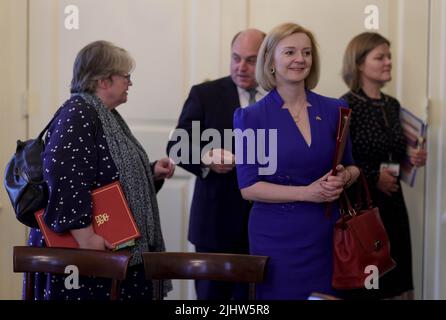 (220720) -- LONDON, July 20, 2022 (Xinhua) -- File photo taken on July 12, 2022 shows British Foreign Secretary Liz Truss (2nd R) leaving after the Prime Minister's cabinet meeting at 10 Downing Street in London, Britain. Former United Kingdom (UK) Chancellor of the Exchequer Rishi Sunak and Foreign Secretary Liz Truss emerged as the final two candidates in the country's Tory leadership race on July 20. (Andrew Parsons/No. 10 Downing Street/Handout via Xinhua) Stock Photo