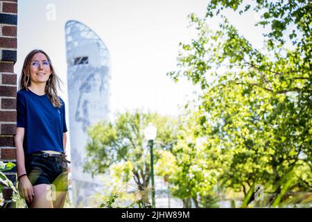 Eugene, United States. 20th July, 2022. Athletes manager Lina Simons poses for the photographer during the 19th IAAF World Athletics Championships in Eugene, Oregon, USA, Wednesday 20 July 2022. The Worlds are taking place from 15 to 24 July, after being postponed in 2021 due to the ongoing corona virus pandemic. BELGA PHOTO JASPER JACOBS Credit: Belga News Agency/Alamy Live News Stock Photo