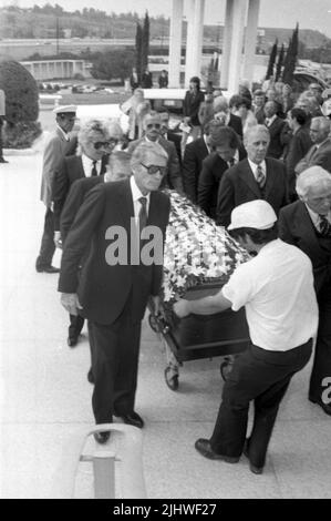 Gregory Peck at the Funeral for David Janssen on February 17, 1980 at ...