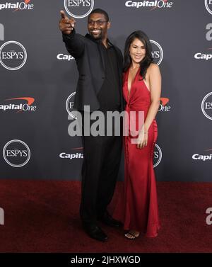 Los Angeles, USA. 20th July, 2022. (L-R) Metta World Peace and Maya Sandiford Artest at the 2022 ESPYs held at the Dolby Theater in Hollywood, CA on Wednesday, ?July 20, 2022. (Photo By Sthanlee B. Mirador/Sipa USA) Credit: Sipa USA/Alamy Live News Stock Photo