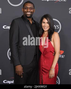 Los Angeles, USA. 20th July, 2022. (L-R) Metta World Peace and Maya Sandiford Artest at the 2022 ESPYs held at the Dolby Theater in Hollywood, CA on Wednesday, ?July 20, 2022. (Photo By Sthanlee B. Mirador/Sipa USA) Credit: Sipa USA/Alamy Live News Stock Photo