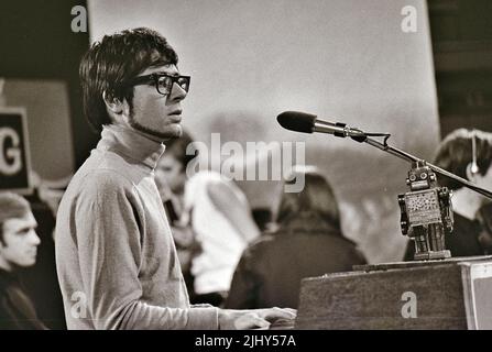 MANFRED MANN UK rock group i on Ready,Steady,Go ! n 1966 with Manfred on keyboards. Stock Photo