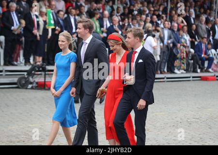 Princess Eleonore, Prince Gabriel, Crown Princess Elisabeth and Prince Emmanuel arrive for the military and civilian parade on the Belgian National Day, in Brussels, Thursday 21 July 2022. BELGA PHOTO NICOLAS MAETERLINCK Credit: Belga News Agency/Alamy Live News Stock Photo