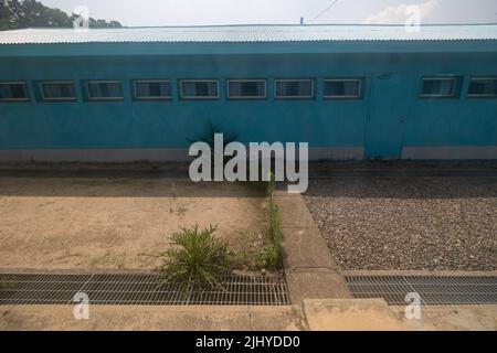 Panmunjom, South Korea. 19th July, 2022. A border line between South Korea and North Korea is seen from the United Nations Command Military Armistice Commission (UNCMAC) conference building at the truce village of Panmunjom in the Demilitarized Zone (DMZ) in Paju, South Korea, on Tuesday, July 19, 2022. (Photo by: SeongJoon Cho/Pool/Sipa USA) Credit: Sipa USA/Alamy Live News Stock Photo