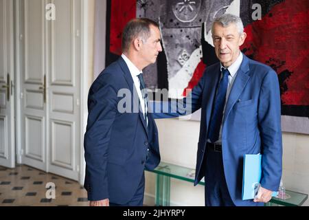 Paris, France. 21st July, 2022. French deputy Michel Castellani and President of the Corsica region Gilles Simeoni leaves after the strategic committee on the future of the French Mediterranean island of Corsica in Paris on July 21, 2022. Photo by Raphael Lafargue/ABACAPRESS.COM Credit: Abaca Press/Alamy Live News Stock Photo