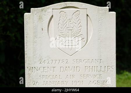 Headstone of Sergeant Vincent David Phillips of 22 SAS  - Special Air Service Regiment in St Martins churchyard in Hereford UK Stock Photo