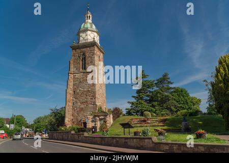 Known locally as the Pepperpot this tower is all that remains of St Peter and St Paul medieval church Upton upon Severn, Worcestershire England UK. Ju Stock Photo