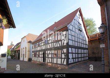 Facade of half-timbered house with doors, cellar door, Rathausgäßchen,  Michelstadt, Hesse, Odenwald, Germany, Europe Stock Photo - Alamy