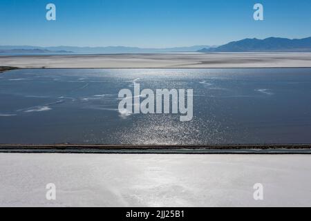 Grantsville, Utah - The Morton Salt facility, where salt is produced by impounding brine in shallow evaporation ponds at the edge of Great Salt Lake. Stock Photo