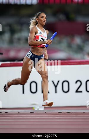 Laviai Nielsen participating in the 4x400 meter relay at the 2020 Tokyo Olympics. Stock Photo