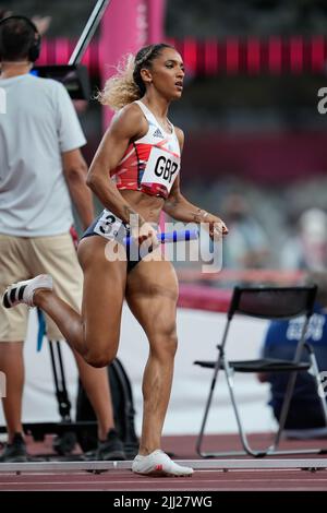 Laviai Nielsen participating in the 4x400 meter relay at the 2020 Tokyo Olympics. Stock Photo