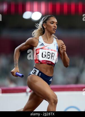 Laviai Nielsen participating in the 4x400 meter relay at the 2020 Tokyo Olympics. Stock Photo