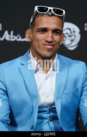 London, UK. 22nd July, 2022. Brazilian UFC fighter Charles Oliveira interacts with media during the UFC 280: Oliveira v Makhachev Press Conference at O2 Arena on July 22, 2022, in Greenwich, London, United Kingdom. Credit: ZUMA Press, Inc./Alamy Live News Stock Photo