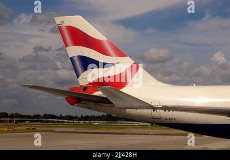AJAXNETPHOTO. 2008. HEATHROW, ENGLAND. - AIRCRAFT MARKINGS - FIN MARKINGS ON BRITISH AIRWAYS PASSENGER JET BASED ON COLOURS OF THE NATIONAL UNION FLAG.PHOTO:JONATHAN EASTLAND/AJAX REF:D82008 1353 2