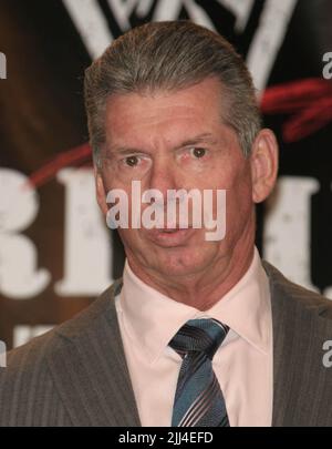 **FILE PHOTO** Vince McMahon Retires From WWE. VINCE MCMAHON 2006 Photo By John Barrett/PHOTOlink/MediaPunch Stock Photo