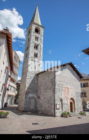 the Church of San Vitale with it's beautiful chuch clock bell tower, in the town centre, Bormio, SO, Valtellina, Italy Stock Photo