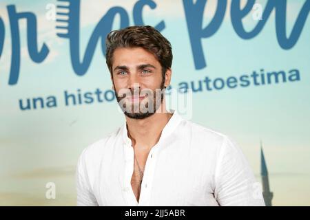 Italian actor Mario Ermito attends the 'Por Los Pelos. Una Historia de