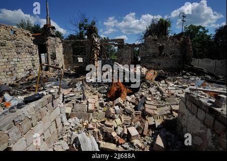 Zalissya, Ukraine. 23rd July, 2022. Scenes of destruction after the Russian withdrawal in the village of Zalissya the Kyiv region. Russia invaded Ukraine on 24 February 2022, triggering the largest military attack in Europe since World War II. (Credit Image: © Sergei Chuzavkov/SOPA Images via ZUMA Press Wire) Stock Photo