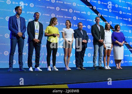 Krakow, Poland. 23rd July, 2022. Sergiy Stakhovsky, Andriy Shevchenko, Elina Svitolina, Agnieszka Radwanska, Martyn Pawelski, Iga Swiatek during Iga Swiatek and Friends for Ukraine charity match on July 23, 2022 in Krakow, Poland. (Photo by Krzysztof Porebski/PressFocus/Sipa USA)France OUT, Poland OUT Credit: Sipa USA/Alamy Live News Stock Photo