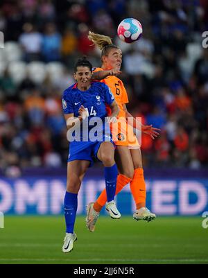 France's Charlotte Bilbault (left) and Netherlands' Jill Roord battle for the ball during the UEFA Women's Euro 2022 quarter-final match at New York Stadium, Rotherham. Picture date: Saturday July 23, 2022. Stock Photo