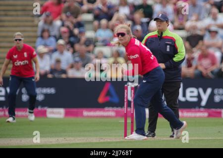 Worcester, England, 23 July 2022. Sophie Ecclestone bowling for England Women against South Africa Women in a T20 International at Worcester. Credit: Colin Edwards/Alamy Live News. Stock Photo