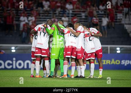 Maceio, Brazil. 23rd July, 2022. AL - Maceio - 07/23/2022 - BRAZILIAN B 2022, CRB X NOVO HORIZONTINO - CRB players during entry onto the field for a match against Novorizontino at the Rei Pele stadium for the Brazilian championship B 2022. Photo: Celio Junior/AGIF/Sipa USA Credit: Sipa USA/Alamy Live News Stock Photo