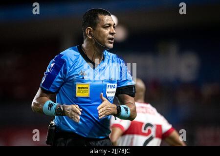 Maceio, Brazil. 23rd July, 2022. AL - Maceio - 07/23/2022 - BRAZILIAN B 2022, CRB X NOVO HORIZONTINO - Referee Wagner Nascimento during a match between CRB and Novorizontino at the Rei Pele stadium for the Brazilian championship B 2022. Photo: Celio Junior/AGIF/Sipa USA Credit: Sipa USA/Alamy Live News Stock Photo