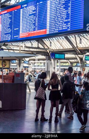 Zürich Hauptbahnhof, Anzeigetafel, Schweiz Stock Photo