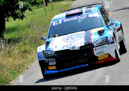The driver Tommaso Ciuffi and his co-driverNicolò Gonella aboard their Skoda Fabia Rally 2 Evo  car, during the Santopadre - Fontana Liri stage of the 10 edition of the FIA European Rally Championship 'Rally di Roma Capitale' which was held in the Lazio region. Santopadre, Italy, 23 July 2022. (photo by Vincenzo Izzo/Sipa USA) Stock Photo